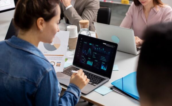 Research Synthesis & Intelligence Communication